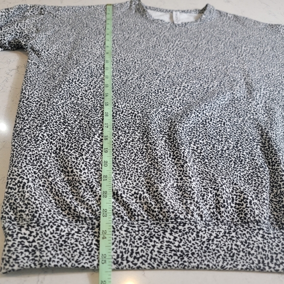 Athleta Studio to Street micro Cheetah animal print sweater size Medium - Picture 12 of 13